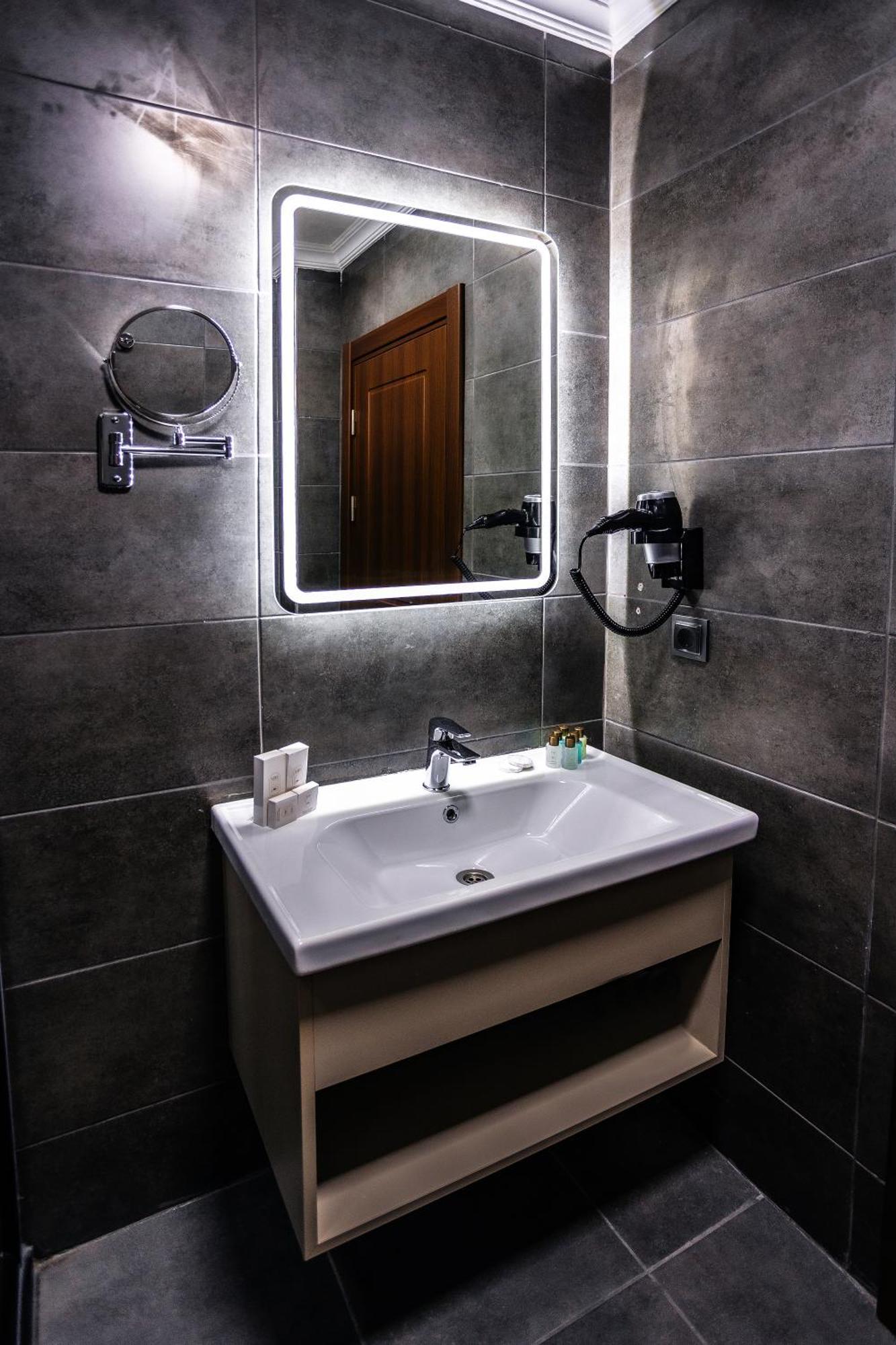 Mays Royal Hotel Istanbul Eksteriør billede